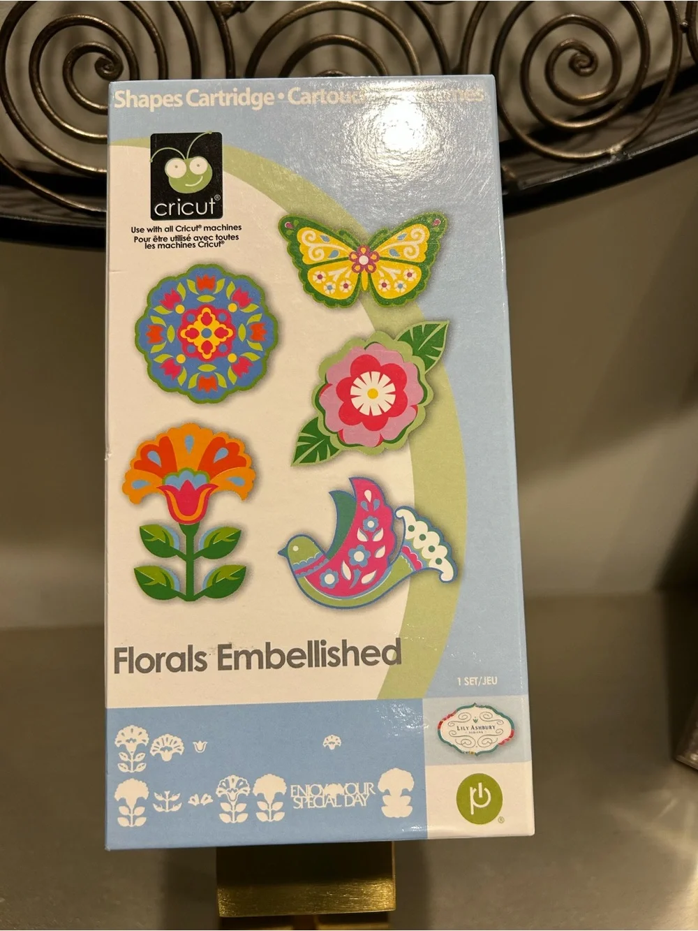 Cricut Florals Embellished Cartridge - Multicolor